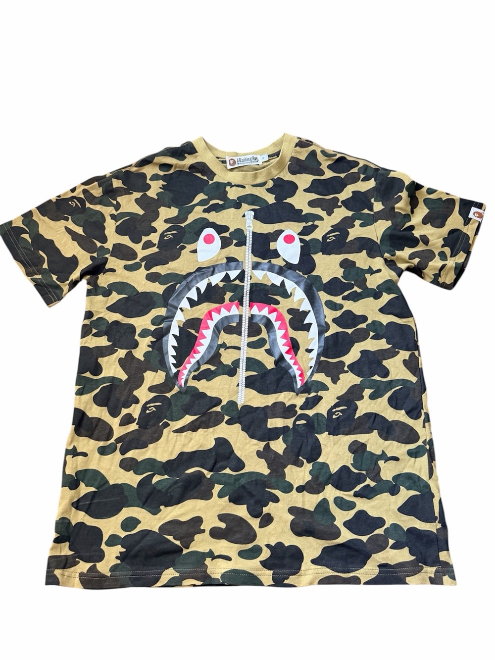 BAPE A BATHING APE Camo Shark Graphic T-Shirt Top Yellow Green Men’s Size XL - Picture 2 of 16